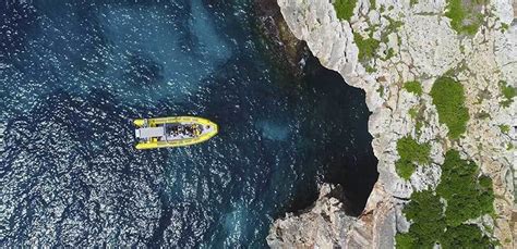 Covas des Coloms Sea caving tour by boat